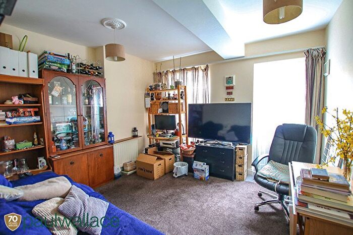 1 Bedroom Flat To Rent In Wharf Road, Wormley, Broxbourne, EN10