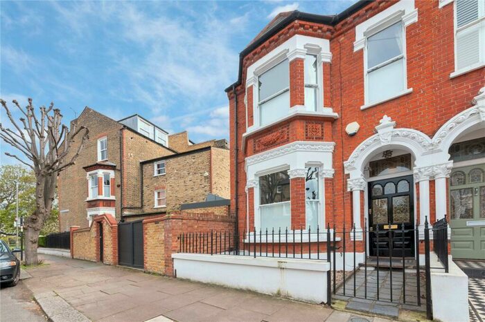 5 Bedroom House To Rent In Culmstock Road, London, SW11