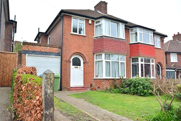 3 Bedroom Semi-Detached House To Rent In Ashridge Crescent, London, SE18