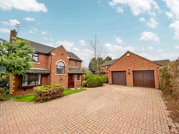 4 Bedroom Detached House To Rent In Broadwells Crescent, Coventry, CV4