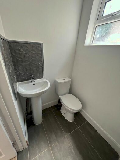 1 Bedroom Studio To Rent In Grosvenor Road, Dagenham, RM8