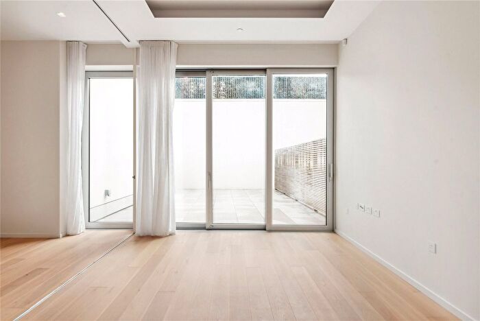 2 Bedroom Flat To Rent In Lillie Square, London, SW6