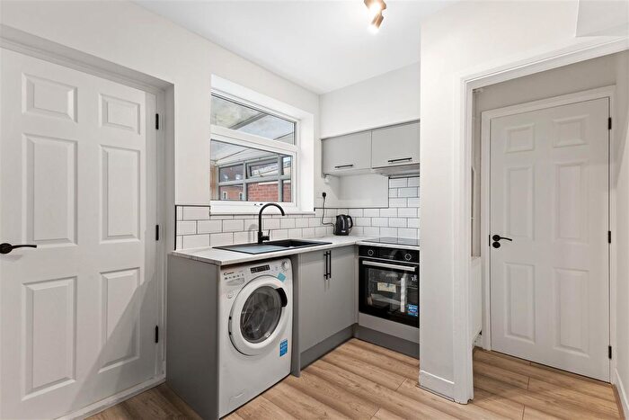 3 Bedroom Semi Detached House To Rent In Close To Uea, Norwich, NR5