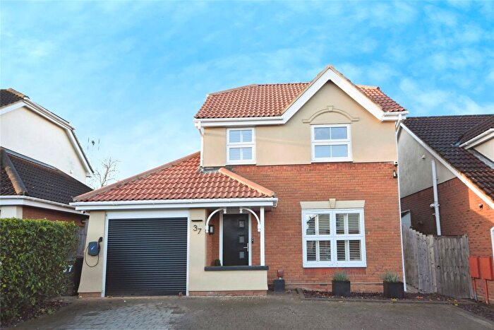 3 Bedroom Detached House For Sale In Fortinbras Way, Chelmsford, Essex, CM2