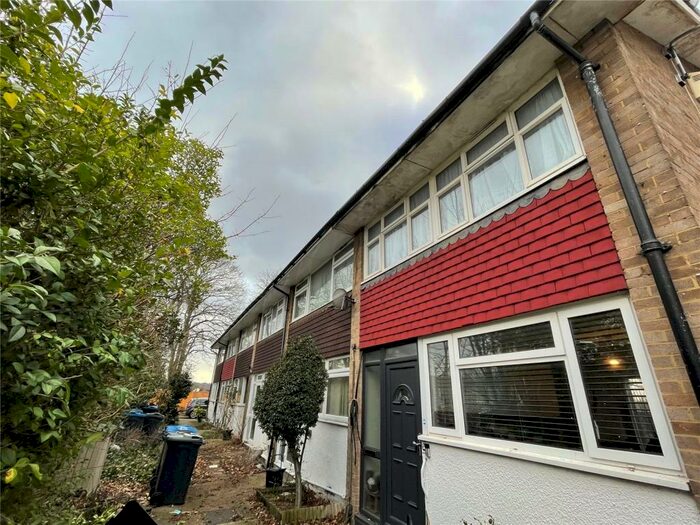 2 Bedroom Terraced House To Rent In Blunt Road, South Croydon, Surrey, CR2