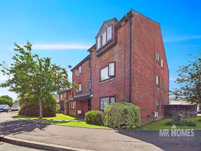 1 Bedroom Flat For Sale In Limeslade Close, Fairwater, Cardiff, CF5