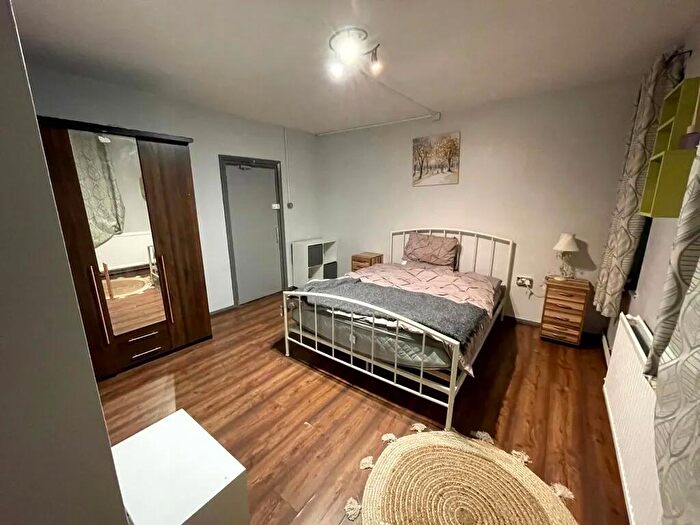 4 Bedroom House To Rent In Firth Park, Sheffield, S5