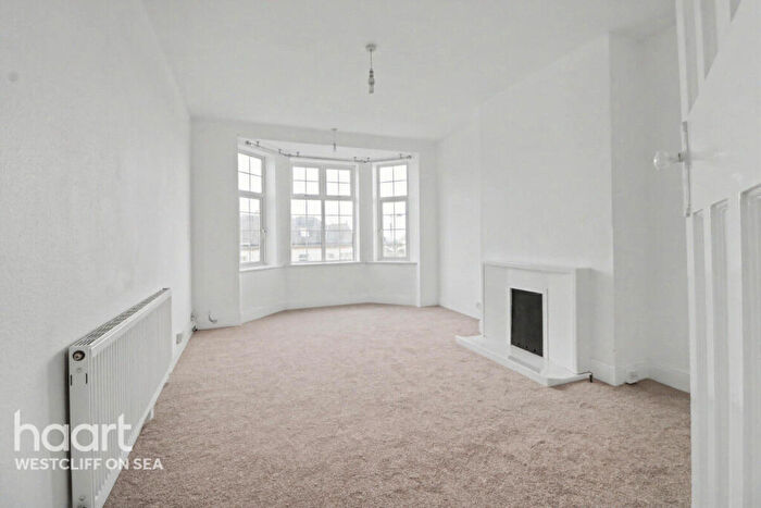 1 Bedroom Flat For Sale In Hamlet Court Road, Westcliff-On-Sea, SS0