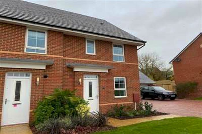 3 Bedroom Semi-Detached House To Rent In Ganger Farm Way, Romsey, SO51