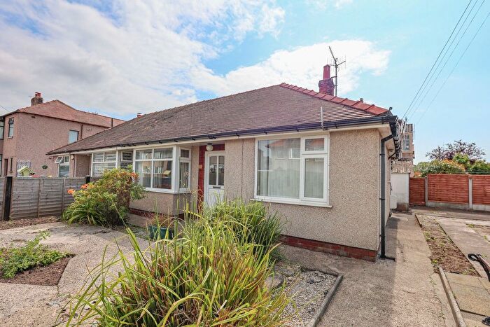 2 Bedroom Bungalow For Sale In Lymm Avenue, Scale Hall, Lancaster, LA1