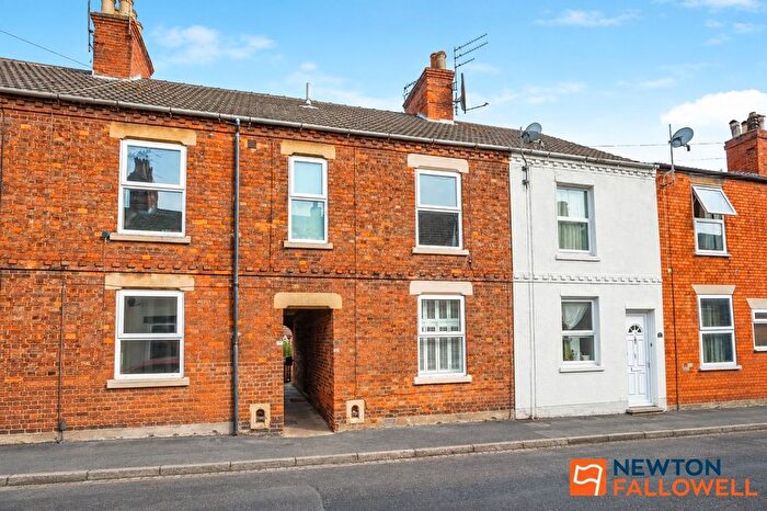 3 Bedroom Terraced House For Sale In Sidney Street, Grantham, NG31