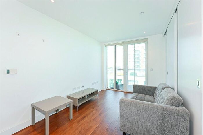 Studio For Sale In Victory Parade, Woolwich, SE18