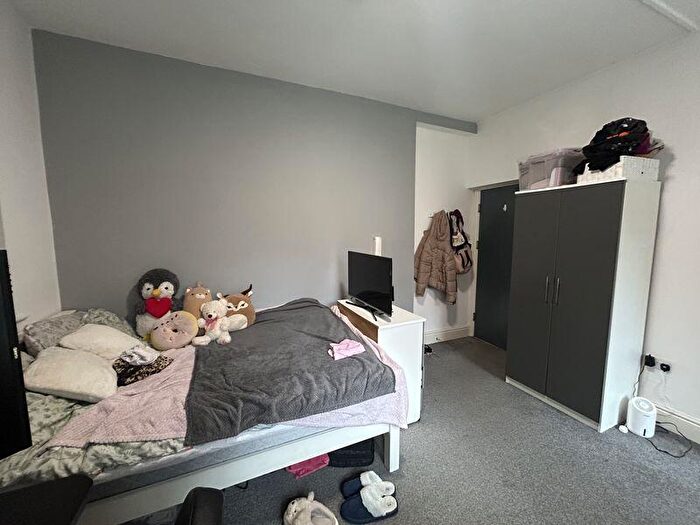 1 Bedroom Apartment To Rent In Sherwin Road, Nottingham, NG7