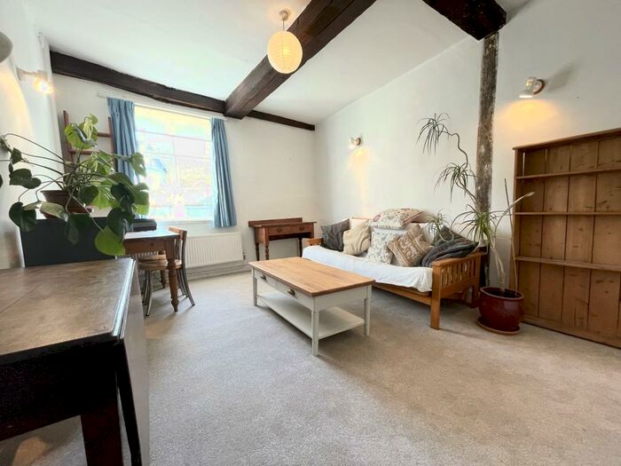 1 Bedroom Duplex To Rent In Elm Hill, Norwich, NR3