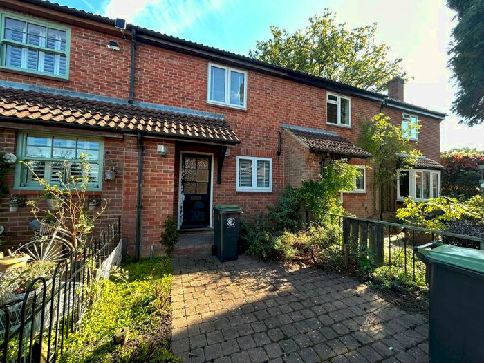 2 Bedroom Property To Rent In Brickfield Road, Coopersale, Epping, CM16