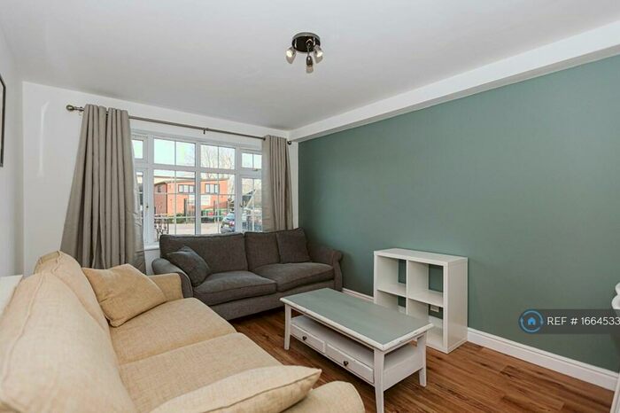 6 Bedroom Detached House To Rent In Cameron Walk, Bristol, BS7