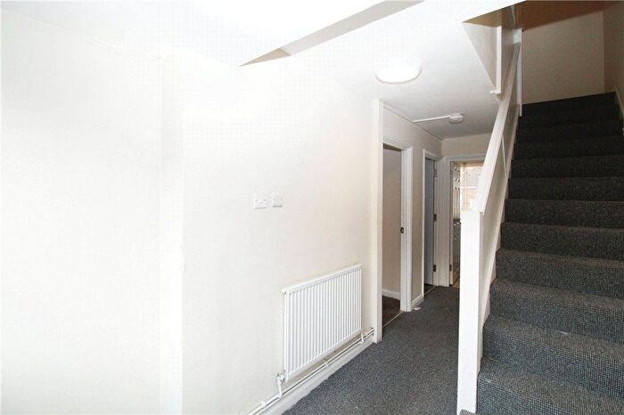1 Bedroom Property To Rent In Old Lodge Lane, Purley, CR8