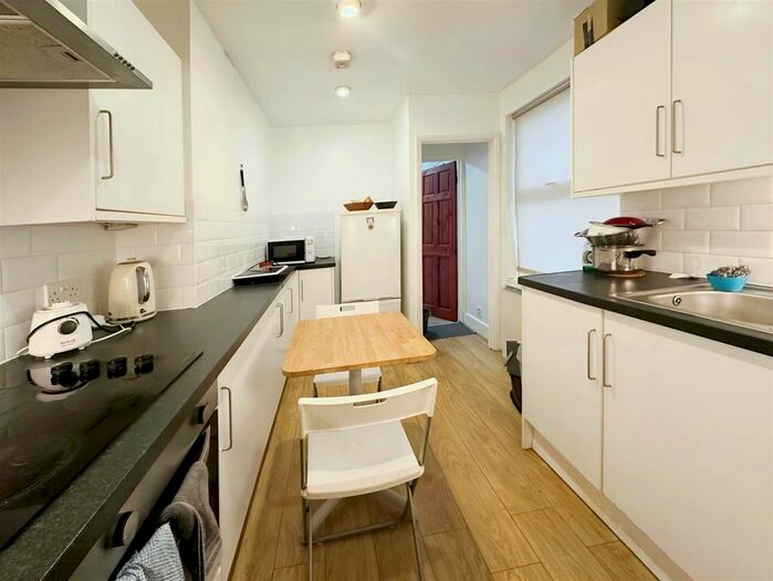 1 Bedroom Flat To Rent In Quicks Road, London, SW19