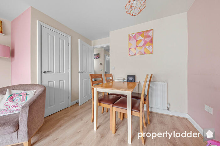 2 Bedroom Semi-Detached House For Sale In Flag Cutters Way, Horsford, NR10