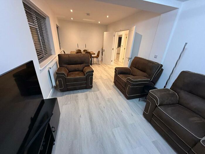 2 Bedroom Flat To Rent In Belvedere Road, Earlsdon, Coventry, CV5