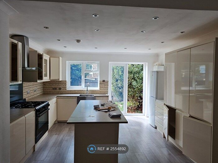 4 Bedroom Terraced House To Rent In Eastwood Street, London, SW16