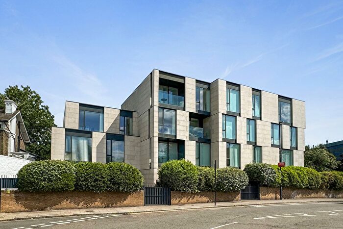 3 Bedroom Flat To Rent In Oval Road, London, NW1