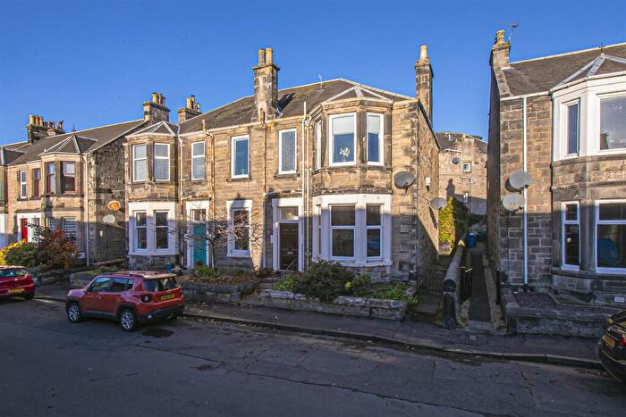 2 Bedroom Flat For Sale In Brucefield Avenue, Dunfermline, KY11