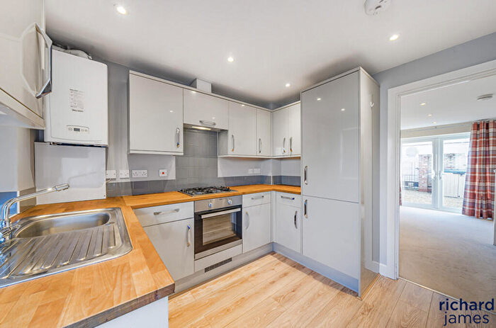 2 Bedroom Terraced House For Sale In Andover Street, Town Centre, Swindon, SN1