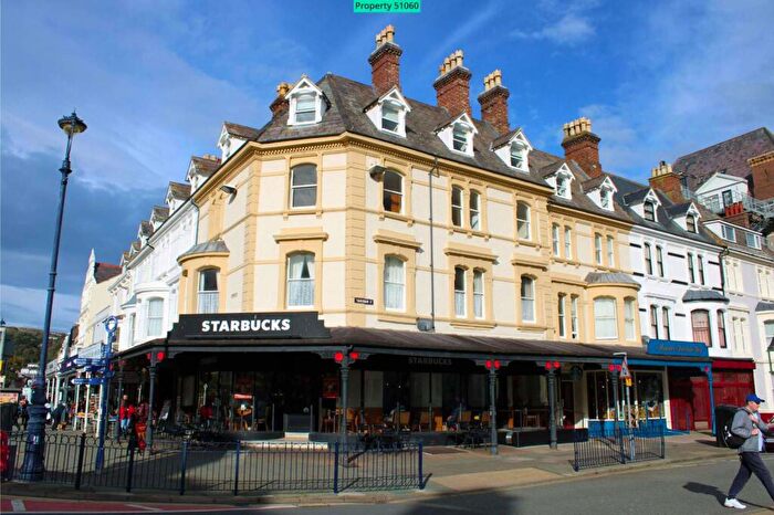 2 Bedroom Flat To Rent In Flat, Vaughan Street, Llandudno, LL30