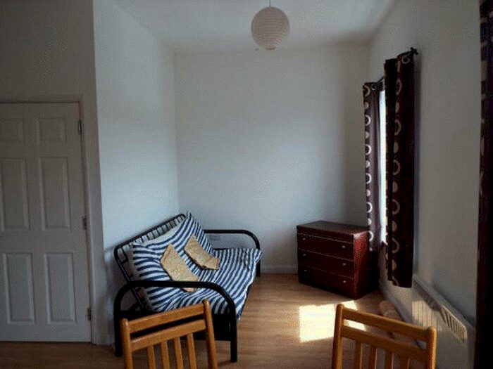 2 Bedroom Flat To Rent In Chapter Court, Heeley Road, Selly Oak, Birmingham, B29