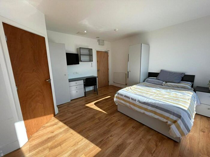 1 Bedroom Flat To Rent In Tamar House - Large Studio, A Old Town Street, Plymouth, PL1