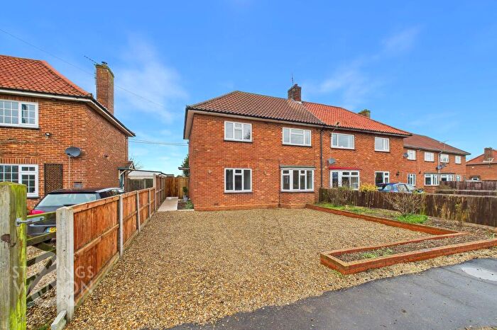 3 Bedroom Semi Detached House For Sale In Woodforde Close, Weston Longville, Norwich, NR9