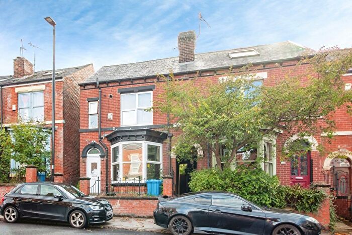 4 Bedroom Semi Detached House For Sale In Scott Road, Sheffield, South Yorkshire, S4
