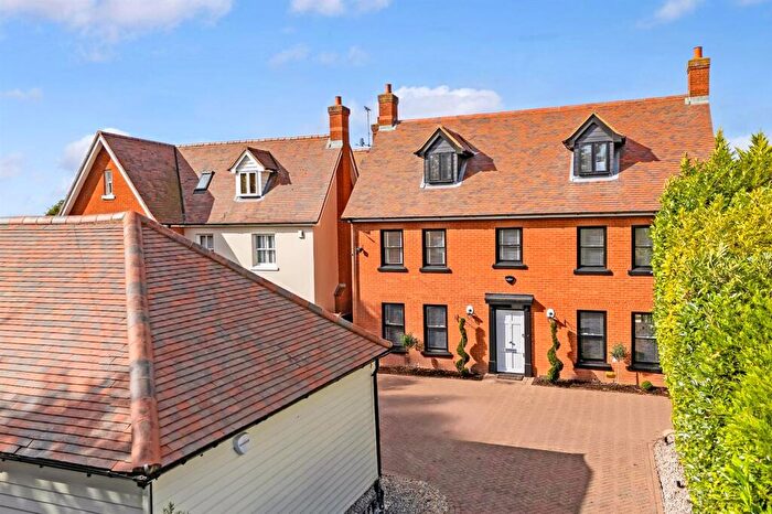 5 Bedroom Detached House For Sale In Noak Hill Road, Billericay, CM12