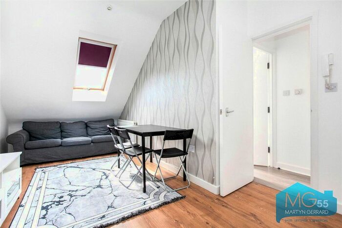1 Bedroom Flat To Rent In High Street, High Barnet, Hertfordshire, EN5