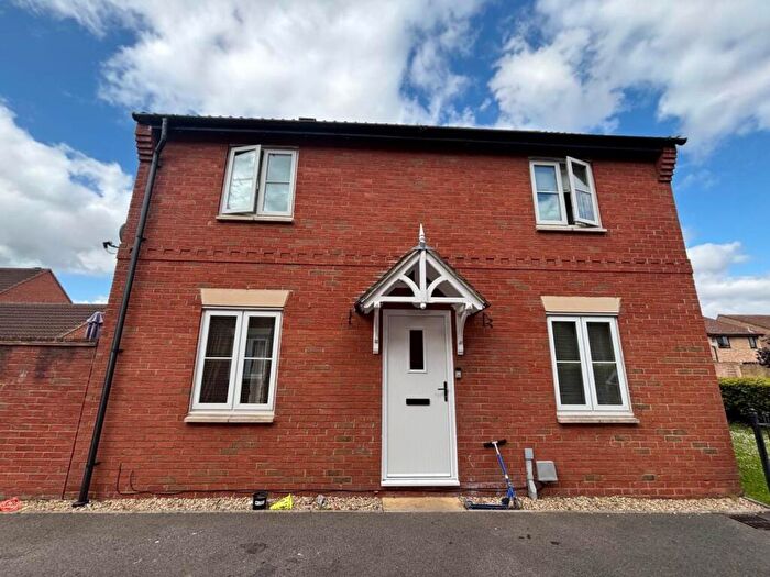 3 Bedroom House To Rent In Willow Close, St Georges, Weston Super Mare, BS22