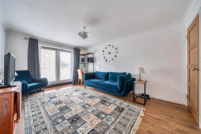 1 Bedroom Flat For Sale In Ashby Place, Southsea, PO5