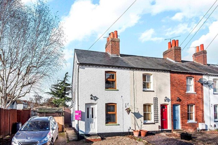 2 Bedroom Terraced House To Rent In Mount Pleasant, Wokingham, Berkshire, RG41