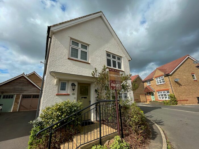 3 Bedroom Detached House To Rent In Schofield Close, Bathpool, Taunton, TA2