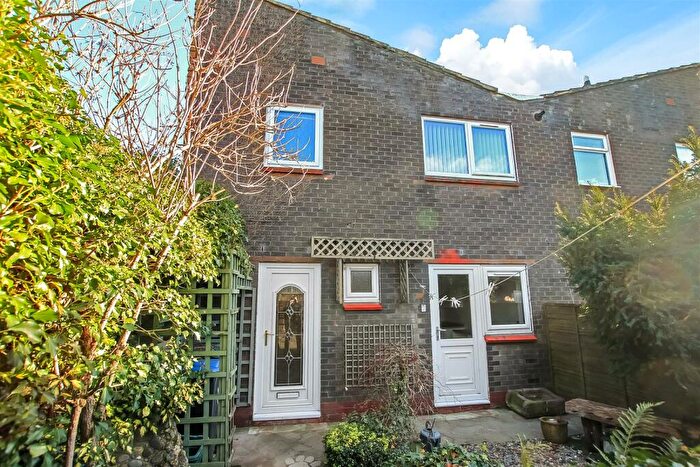 3 Bedroom Terraced House For Sale In Bakewell Place, Newton Aycliffe, DL5