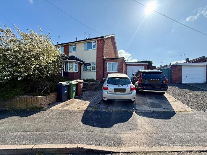 3 Bedroom Semi Detached House For Sale In Appledore Road, Walsall, WS5