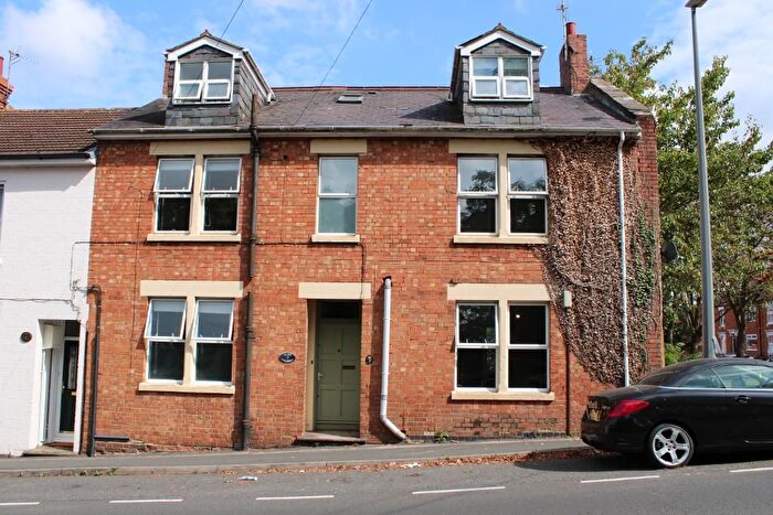 1 Bedroom Flat For Sale In Bradwell Road, New Bradwell, Milton Keynes, Buckinghamshire, MK13