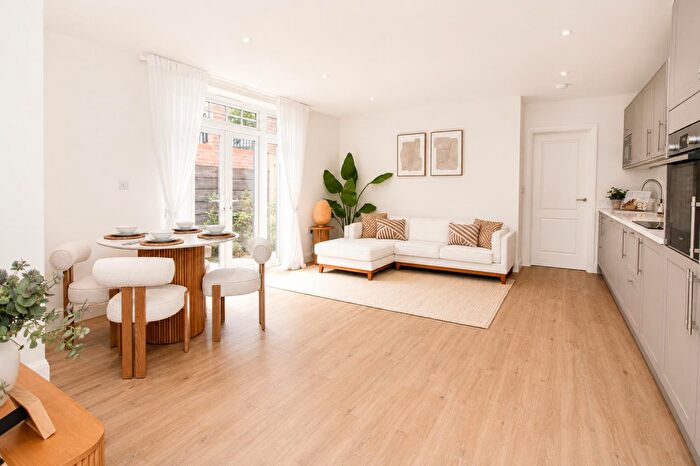 2 Bedroom Flat For Sale In Brompton House, Brambledown Road, Sanderstead, CR2
