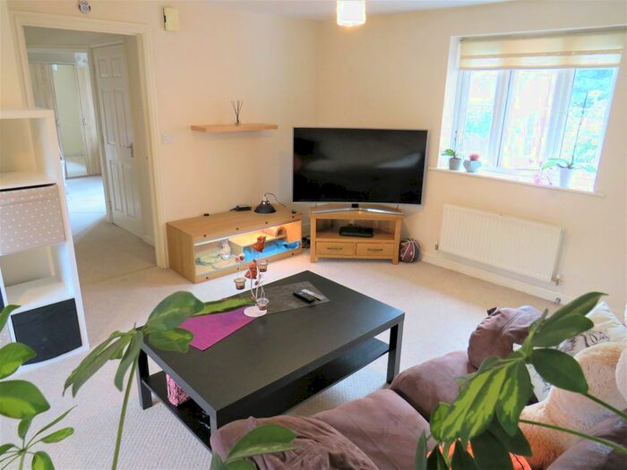 2 Bedroom Flat To Rent In Lyvelly Gardens, Peterborough, PE1