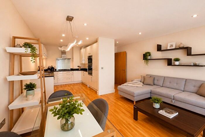 2 Bedroom Flat To Rent In Moreton Street, London, SW1V