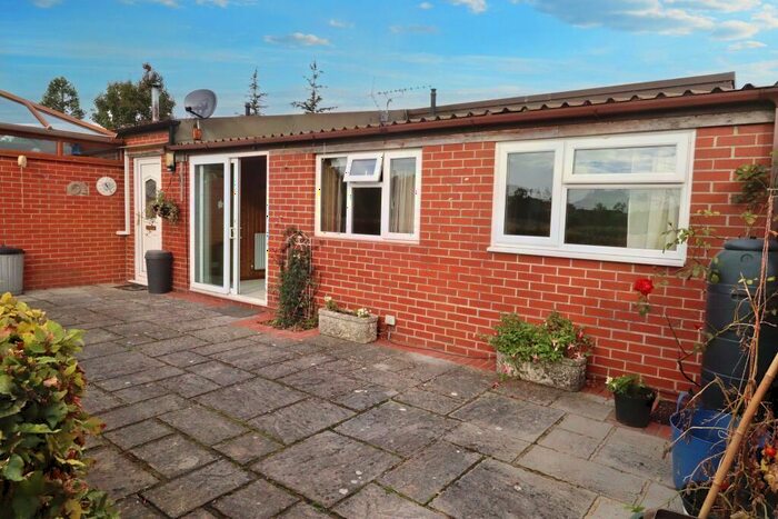 1 Bedroom Chalet To Rent In Salt Box Pillmoor Lane, Coxley, Wells, Somerset, BA5