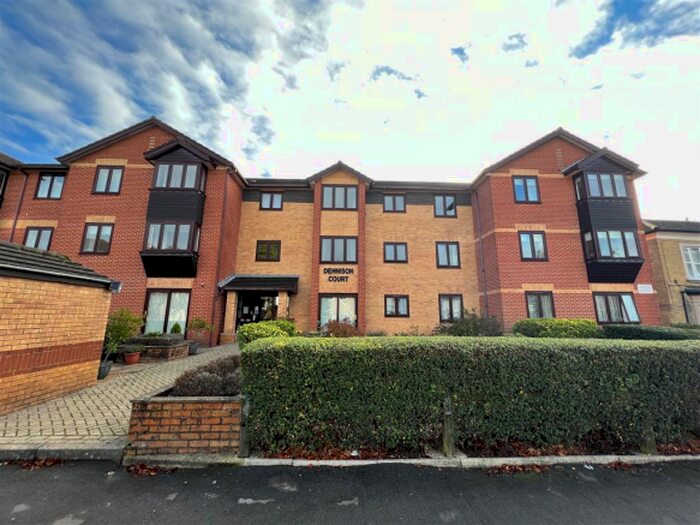 1 Bedroom Ground Flat To Rent In *Over 'S Only* Regents Park Road, Southampton, SO15