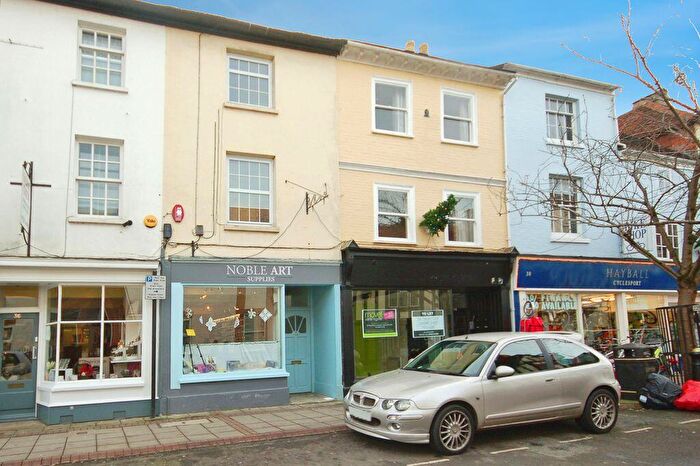 2 Bedroom Apartment For Sale In Winchester Street, Salisbury ***No Onward Chain***, SP1