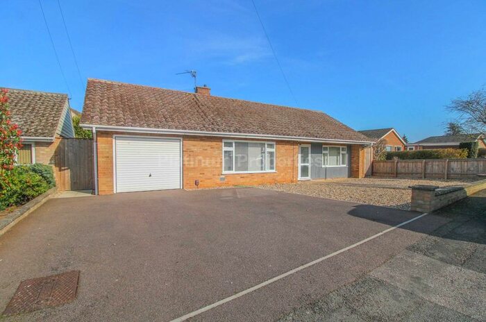3 Bedroom Detached Bungalow To Rent In St Audrey`S Way, Ely, CB6