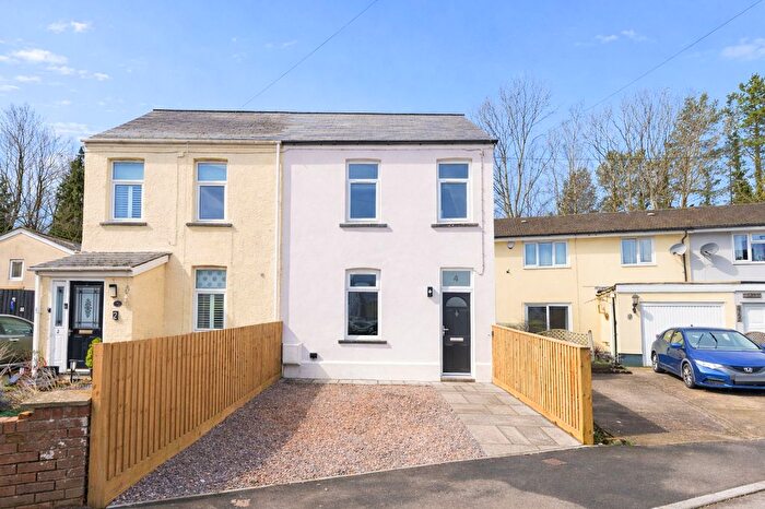 3 Bedroom Semi Detached House For Sale In Brook Street, Pontrhydyrun, NP44